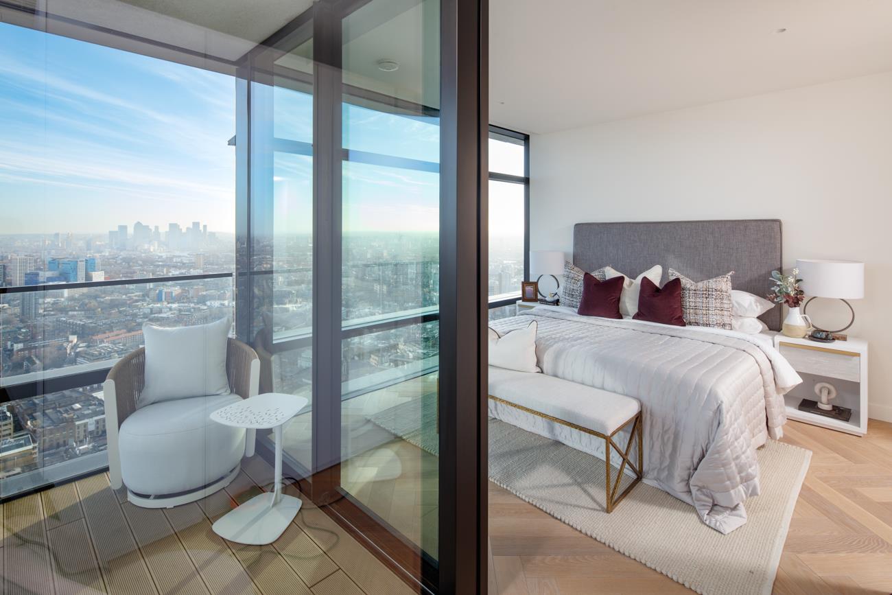 2 bed property in Principal Place, London